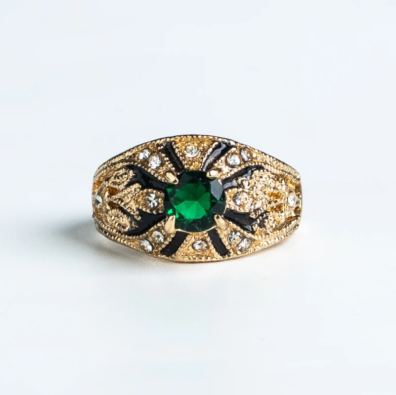 Vintage Green Ruby Filigree Antique Golden Ring